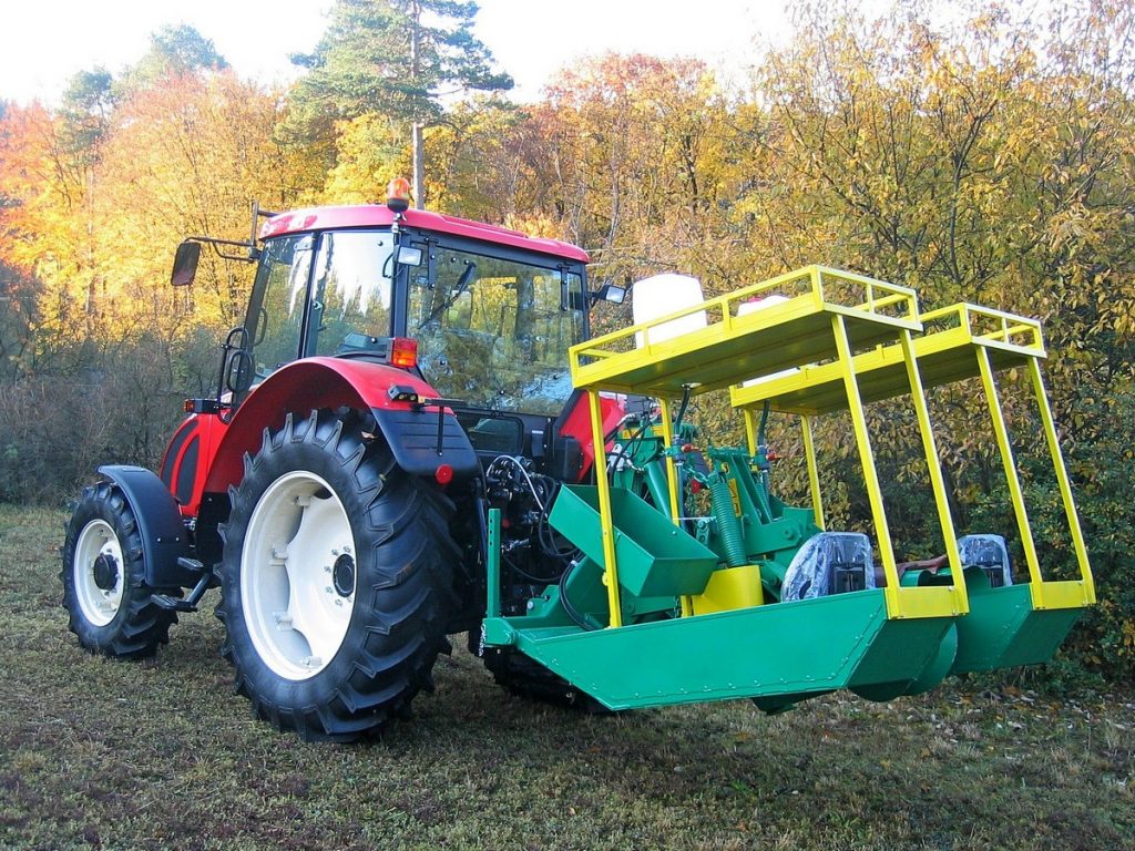 Rýhový zalesňovací stroj
