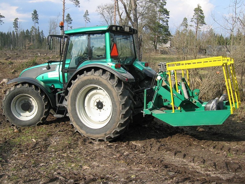 Rýhový zalesňovací stroj